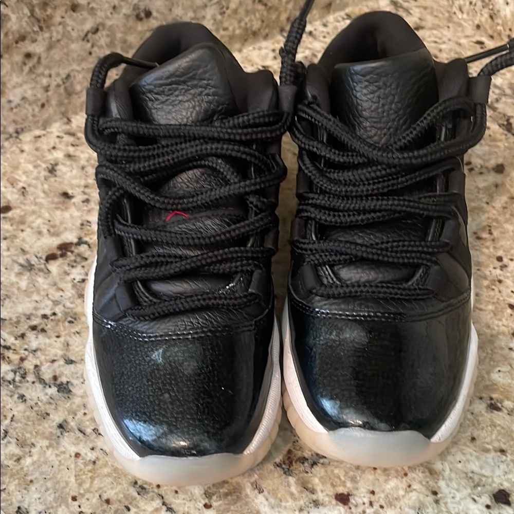 Retro Black Air Jordan Sneakers